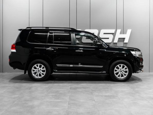 Toyota Land Cruiser 200 Series Рестайлинг 2 с пробегом 2018 года, цена 6 800 000 рублей, 241900 км, внедорожник, Автокод Объявления