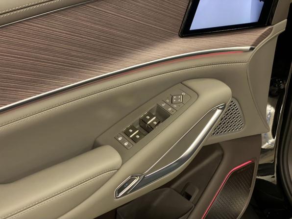 Denza N9 с пробегом 2025 года, цена 8 600 000 рублей, 20799 км, внедорожник, Автокод Объявления