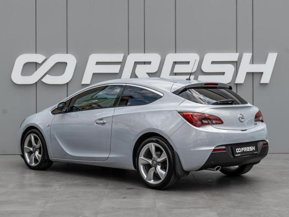 Opel Astra J Рестайлинг с пробегом 2011 года, цена 740 000 рублей, 272651 км, хэтчбек, Автокод Объявления
