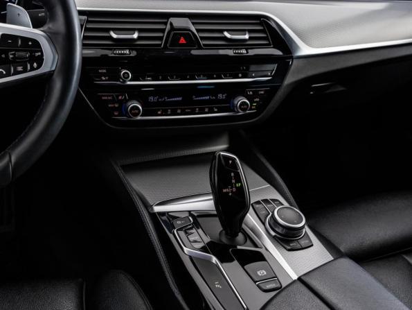 BMW 5 серии VII (G30/G31/G38) с пробегом 2020 года, цена 3 099 000 рублей, 184000 км, седан, Автокод Объявления