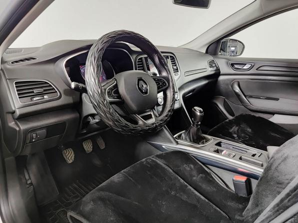 Renault Megane IV с пробегом 2019 года, цена 1 550 000 рублей, 87572 км, универсал, Автокод Объявления