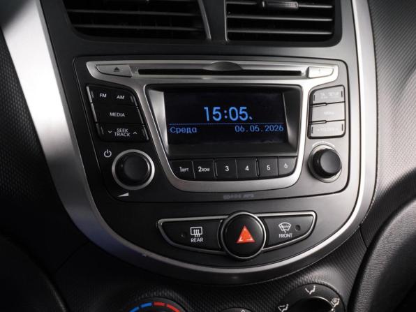 Hyundai Solaris I Рестайлинг с пробегом 2015 года, цена 1 025 000 рублей, 177724 км, хэтчбек, Автокод Объявления