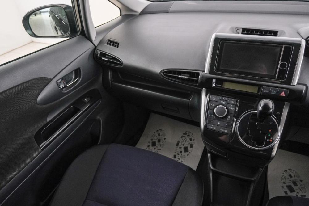 Toyota Wish II Рестайлинг Красноярск  - изображение 11