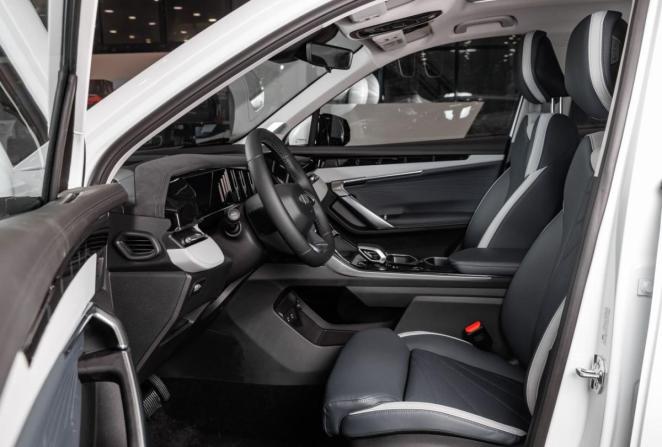 Новый Geely Atlas II 2025 года, цена 3 449 990 рублей, внедорожник, Автокод Объявления