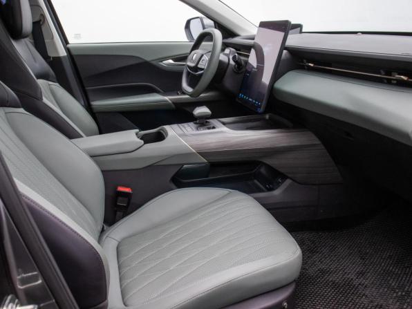 Changan Lamore с пробегом 2023 года, цена 1 957 000 рублей, 27366 км, седан, Автокод Объявления
