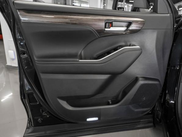 Toyota Highlander IV (XU70) с пробегом 2025 года, цена 5 050 000 рублей, 27 км, внедорожник, Автокод Объявления