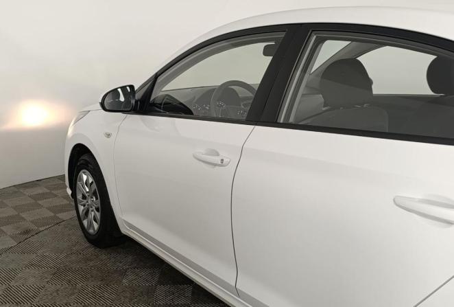 Hyundai Solaris II Рестайлинг с пробегом 2021 года, цена 1 650 000 рублей, 76776 км, седан, Автокод Объявления
