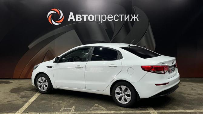 Kia Rio III Рестайлинг с пробегом 2015 года, цена 690 000 рублей, 260000 км, седан, Автокод Объявления