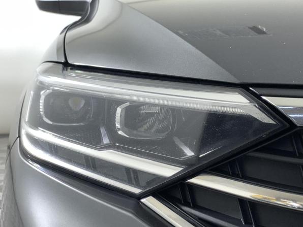 Volkswagen Polo VI с пробегом 2021 года, цена 1 360 000 рублей, 186539 км, лифтбек, Автокод Объявления