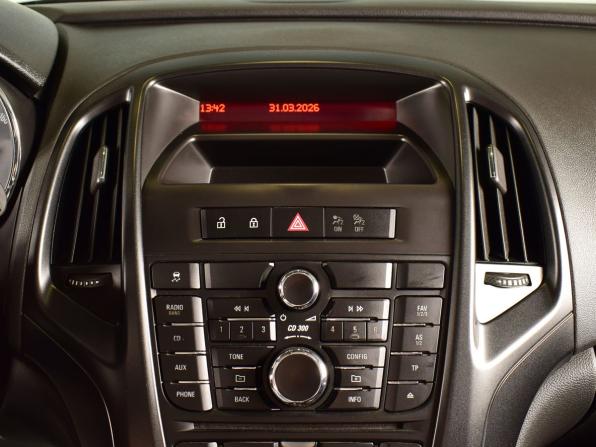Opel Astra J с пробегом 2011 года, цена 779 995 рублей, 77193 км, хэтчбек, Автокод Объявления