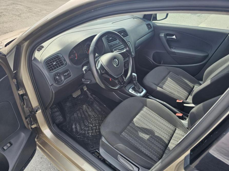 Volkswagen Polo V Рестайлинг Тюмень  - изображение 9
