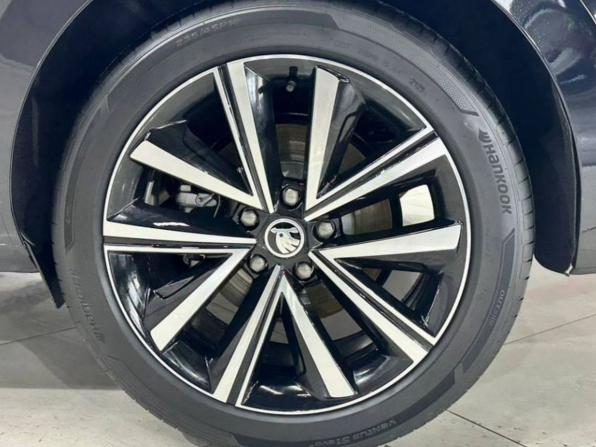 Новый Skoda Superb III Рестайлинг 2025 года, цена 3 049 000 рублей, лифтбек, Автокод Объявления