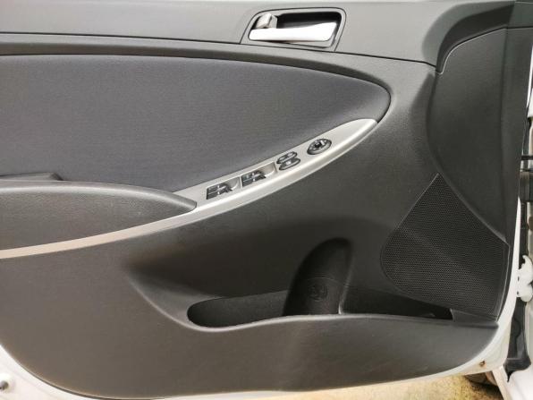 Hyundai Solaris I Рестайлинг с пробегом 2016 года, цена 864 240 рублей, 197614 км, седан, Автокод Объявления