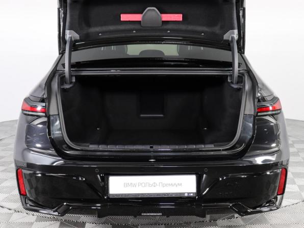 BMW 7 серии VII (G70) с пробегом 2022 года, цена 12 108 000 рублей, 13026 км, седан, Автокод Объявления