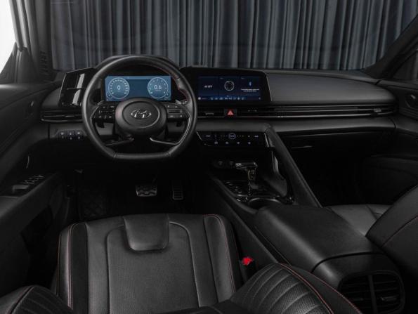 Hyundai Elantra VII (CN7) с пробегом 2022 года, цена 2 379 000 рублей, 63372 км, седан, Автокод Объявления