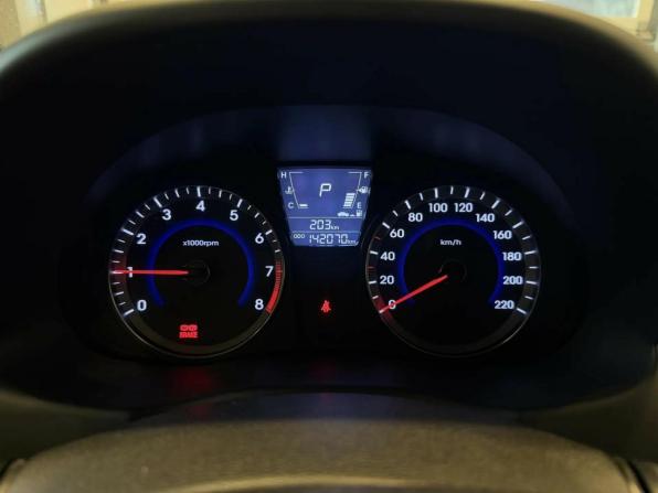 Hyundai Solaris I с пробегом 2012 года, цена 820 000 рублей, 142070 км, седан, Автокод Объявления
