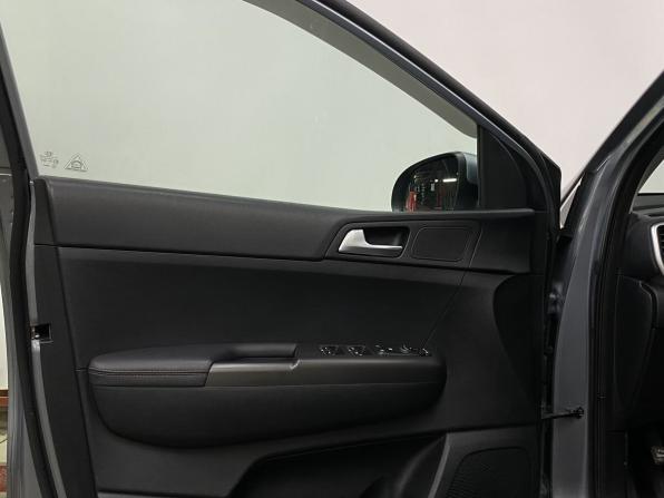 Kia Sportage IV Рестайлинг с пробегом 2021 года, цена 2 589 000 рублей, 43519 км, внедорожник, Автокод Объявления