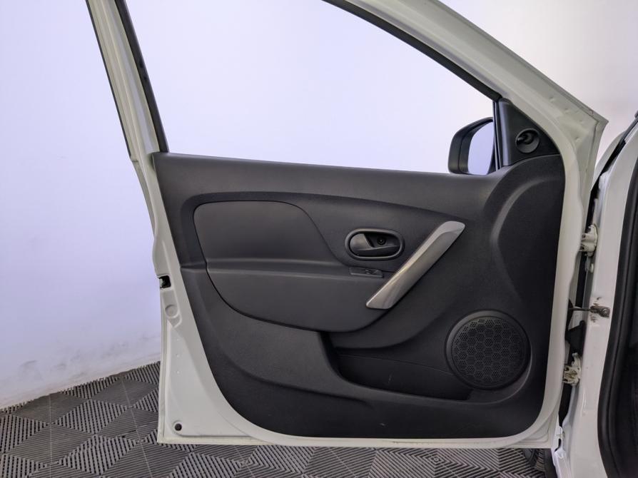 Renault Logan II Москва  - изображение 19