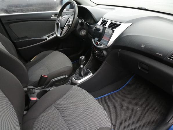 Hyundai Solaris I с пробегом 2011 года, цена 385 000 рублей, 277000 км, хэтчбек, Автокод Объявления