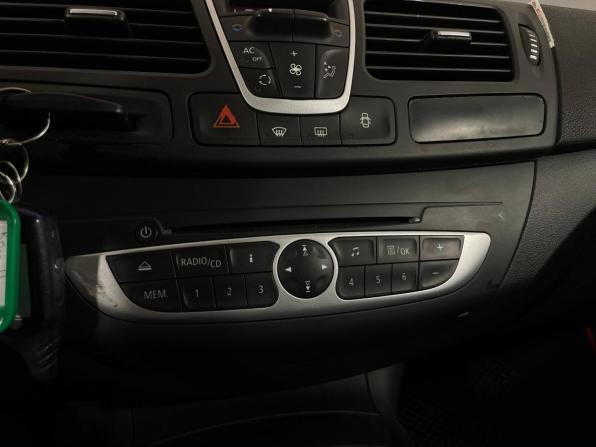 Renault Laguna III Рестайлинг с пробегом 2011 года, цена 746 000 рублей, 332557 км, универсал, Автокод Объявления