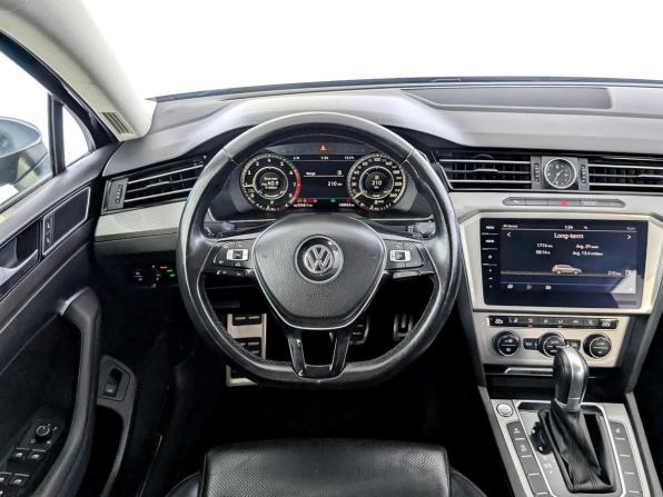 Volkswagen Passat B8 с пробегом 2018 года, цена 2 170 000 рублей, 188851 км, универсал, Автокод Объявления