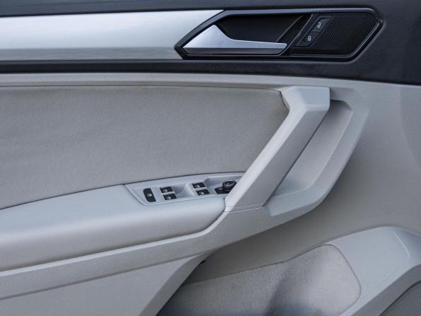 Volkswagen Tiguan II с пробегом 2018 года, цена 1 554 000 рублей, 249882 км, внедорожник, Автокод Объявления