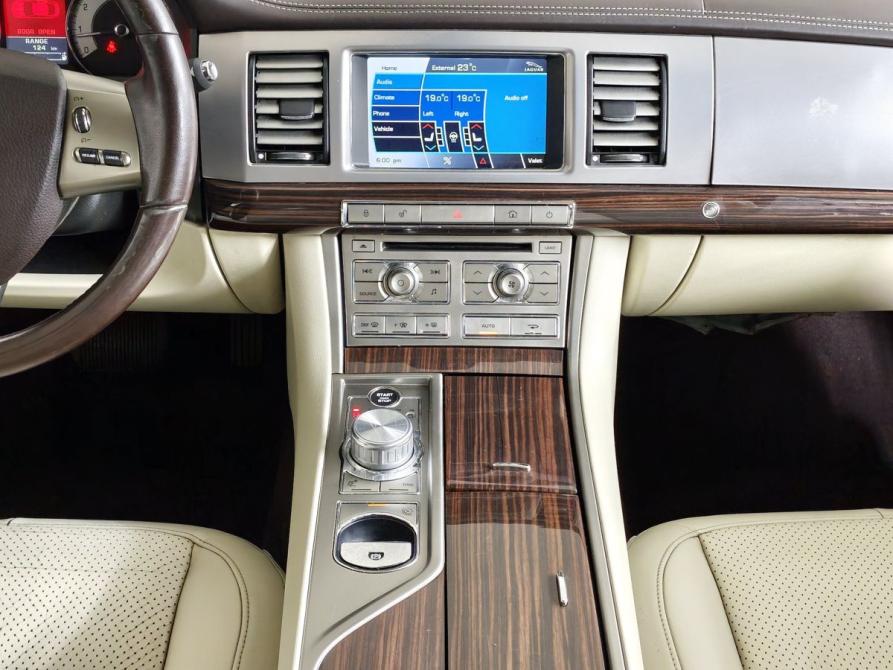Jaguar XF I Москва  - изображение 13