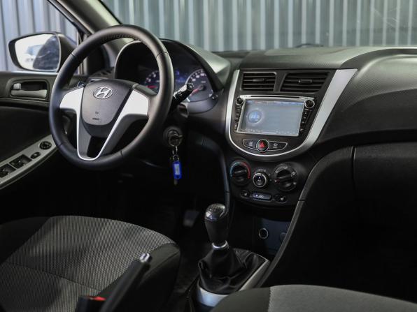 Hyundai Solaris I с пробегом 2011 года, цена 649 000 рублей, 161660 км, седан, Автокод Объявления