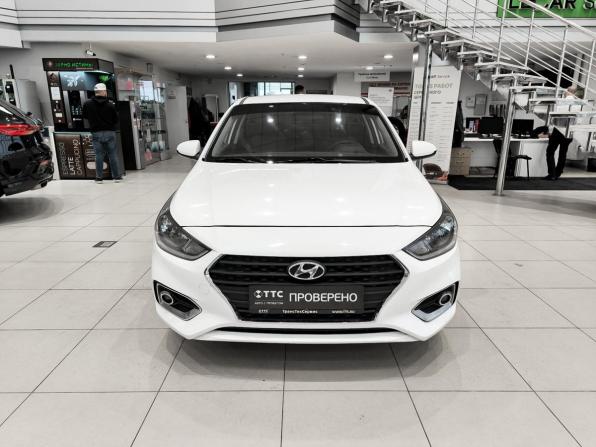 Hyundai Solaris II с пробегом 2017 года, цена 880 000 рублей, 243769 км, седан, Автокод Объявления