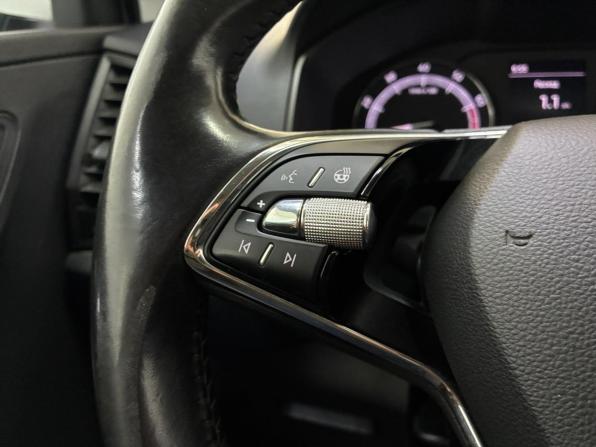 Skoda Karoq I с пробегом 2021 года, цена 1 850 000 рублей, 168000 км, внедорожник, Автокод Объявления