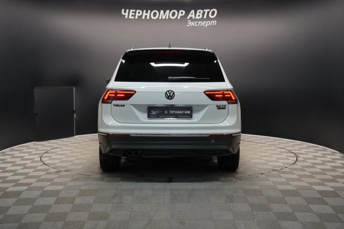 Volkswagen Tiguan II с пробегом 2017 года, цена 2 590 000 рублей, 165000 км, внедорожник, Автокод Объявления