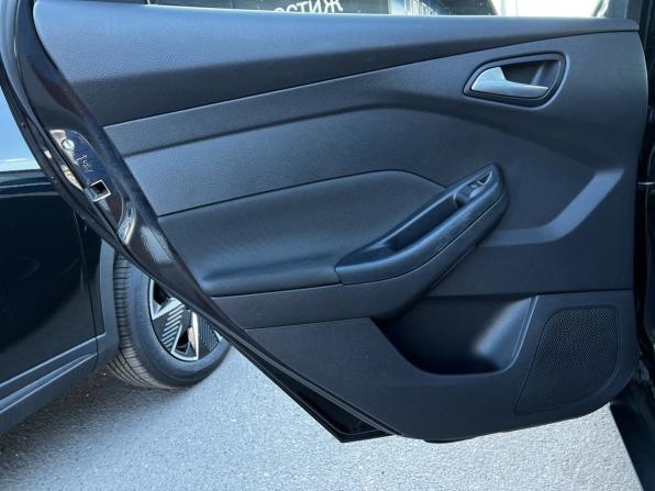Ford Focus III с пробегом 2013 года, цена 899 000 рублей, 174642 км, универсал, Автокод Объявления