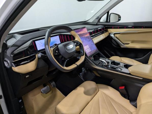 Geely Boyue L I с пробегом 2023 года, цена 2 370 000 рублей, 41973 км, внедорожник, Автокод Объявления