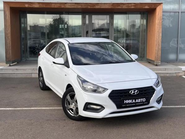 Hyundai Solaris II с пробегом 2017 года, цена 995 000 рублей, 152247 км, седан, Автокод Объявления