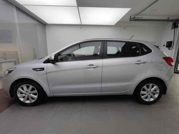 Kia Rio III Рестайлинг с пробегом 2017 года, цена 1 320 000 рублей, 86600 км, хэтчбек, Автокод Объявления
