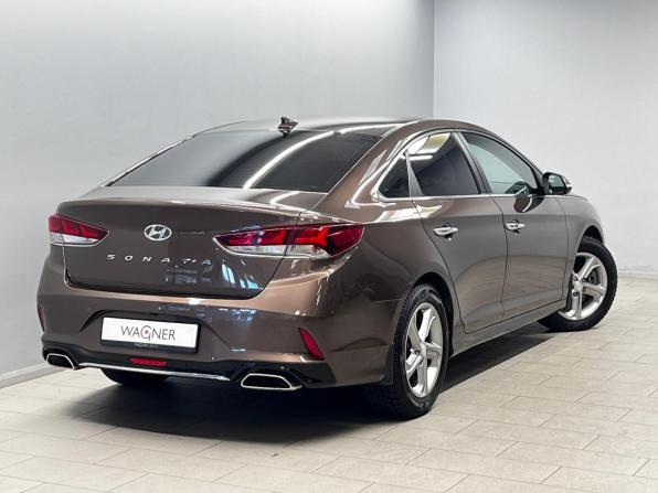 Hyundai Sonata VII (LF) Рестайлинг с пробегом 2017 года, цена 1 799 000 рублей, 99789 км, седан, Автокод Объявления