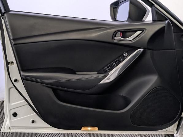Mazda 6 III (GJ) Рестайлинг с пробегом 2018 года, цена 2 170 000 рублей, 67983 км, седан, Автокод Объявления