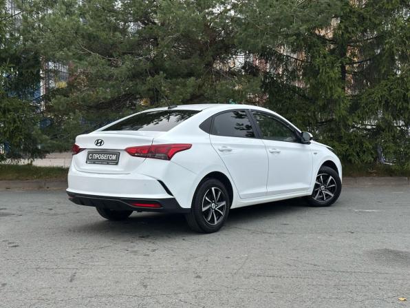 Hyundai Solaris II Рестайлинг с пробегом 2021 года, цена 1 359 000 рублей, 130418 км, седан, Автокод Объявления