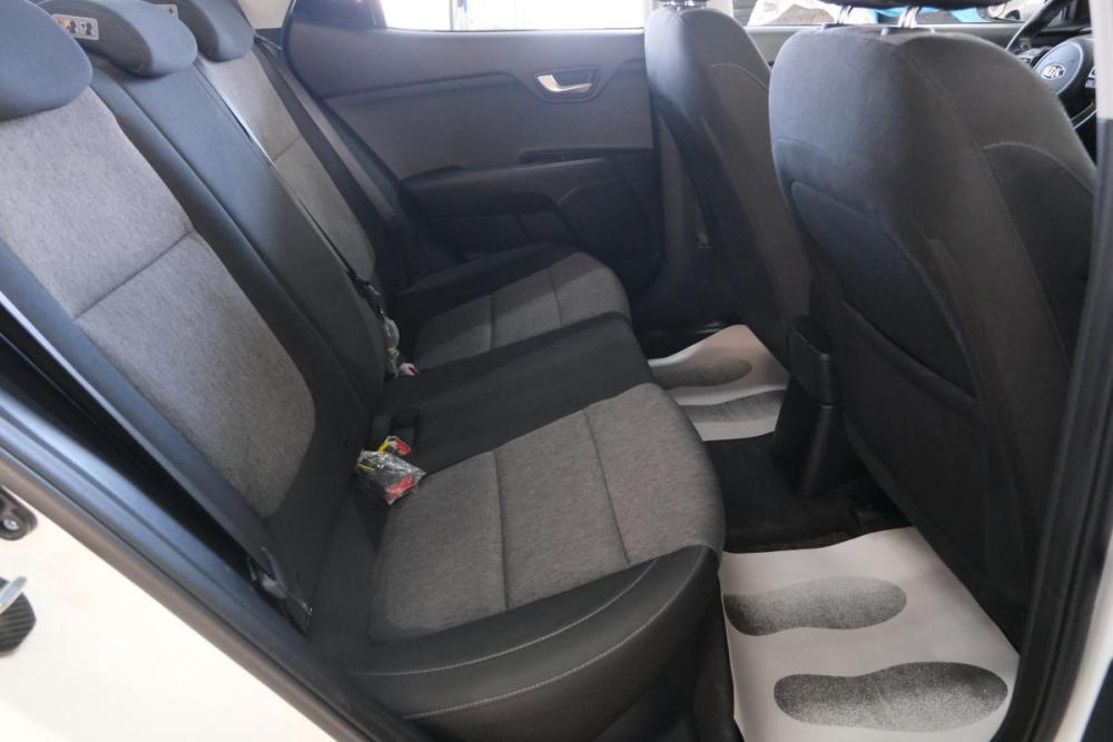 Kia Stonic I Омск  - изображение 24