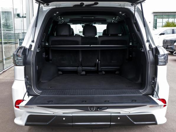 Lexus LX III Рестайлинг 2 с пробегом 2019 года, цена 9 150 000 рублей, 121105 км, внедорожник, Автокод Объявления