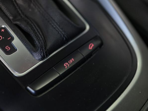 Audi Q5 I (8R) с пробегом 2012 года, цена 1 349 000 рублей, 182000 км, внедорожник, Автокод Объявления