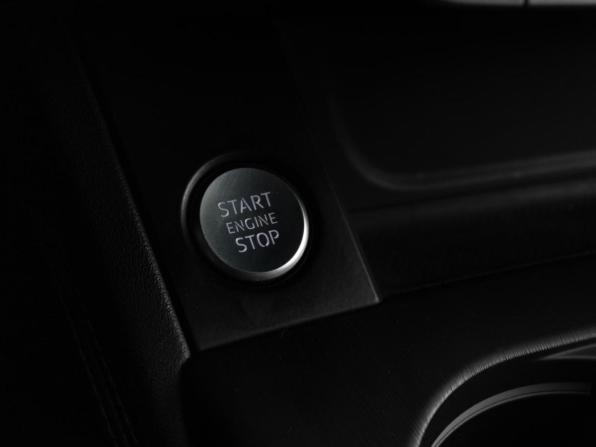 Audi A4 V (B9) с пробегом 2016 года, цена 2 199 000 рублей, 180160 км, седан, Автокод Объявления