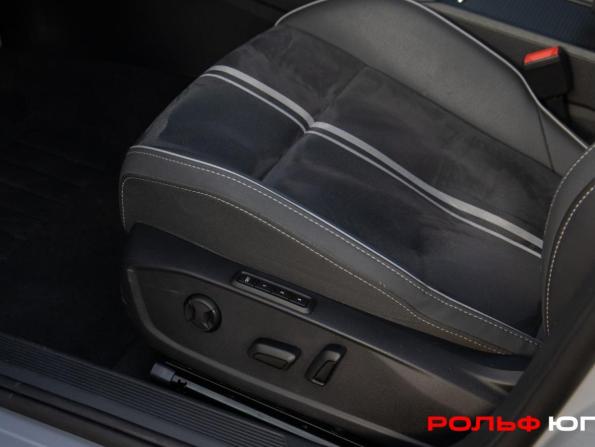 Volkswagen Golf VIII с пробегом 2022 года, цена 2 798 000 рублей, 52890 км, хэтчбек, Автокод Объявления