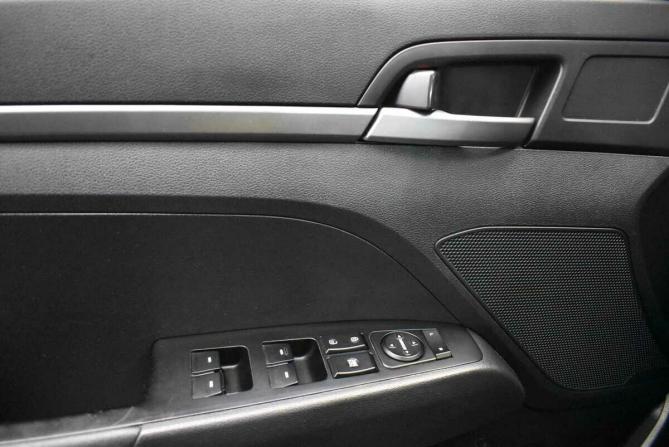 Hyundai Elantra VI (AD) с пробегом 2018 года, цена 1 210 000 рублей, 187403 км, седан, Автокод Объявления