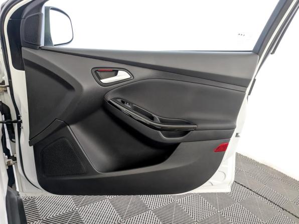 Ford Focus III Рестайлинг с пробегом 2016 года, цена 1 125 000 рублей, 128074 км, хэтчбек, Автокод Объявления