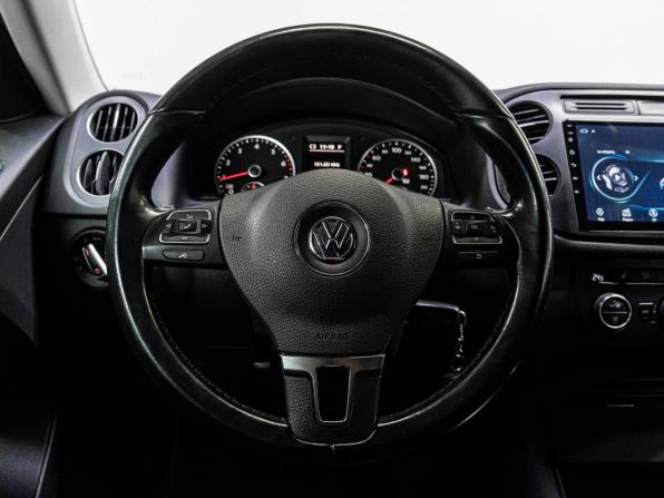 Volkswagen Tiguan I Рестайлинг с пробегом 2015 года, цена 1 799 000 рублей, 132995 км, внедорожник, Автокод Объявления