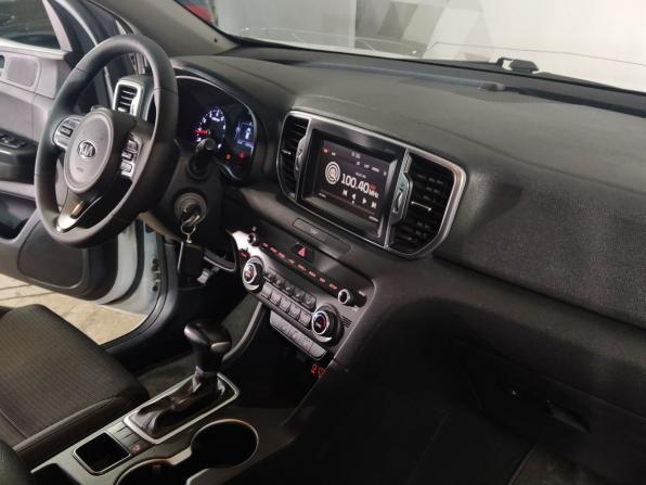 Kia Sportage IV Рестайлинг с пробегом 2018 года, цена 1 699 000 рублей, 178779 км, внедорожник, Автокод Объявления