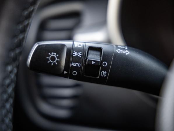 Kia Rio IV Рестайлинг с пробегом 2022 года, цена 1 733 000 рублей, 58041 км, седан, Автокод Объявления