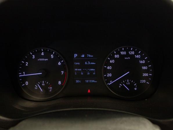 Hyundai Solaris II с пробегом 2018 года, цена 1 245 000 рублей, 181334 км, седан, Автокод Объявления