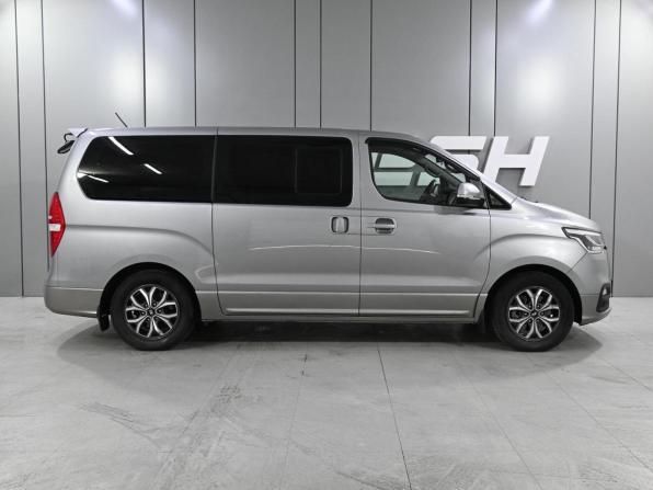 Hyundai Grand Starex I Рестайлинг 2 с пробегом 2020 года, цена 3 249 000 рублей, 98051 км, минивэн, Автокод Объявления